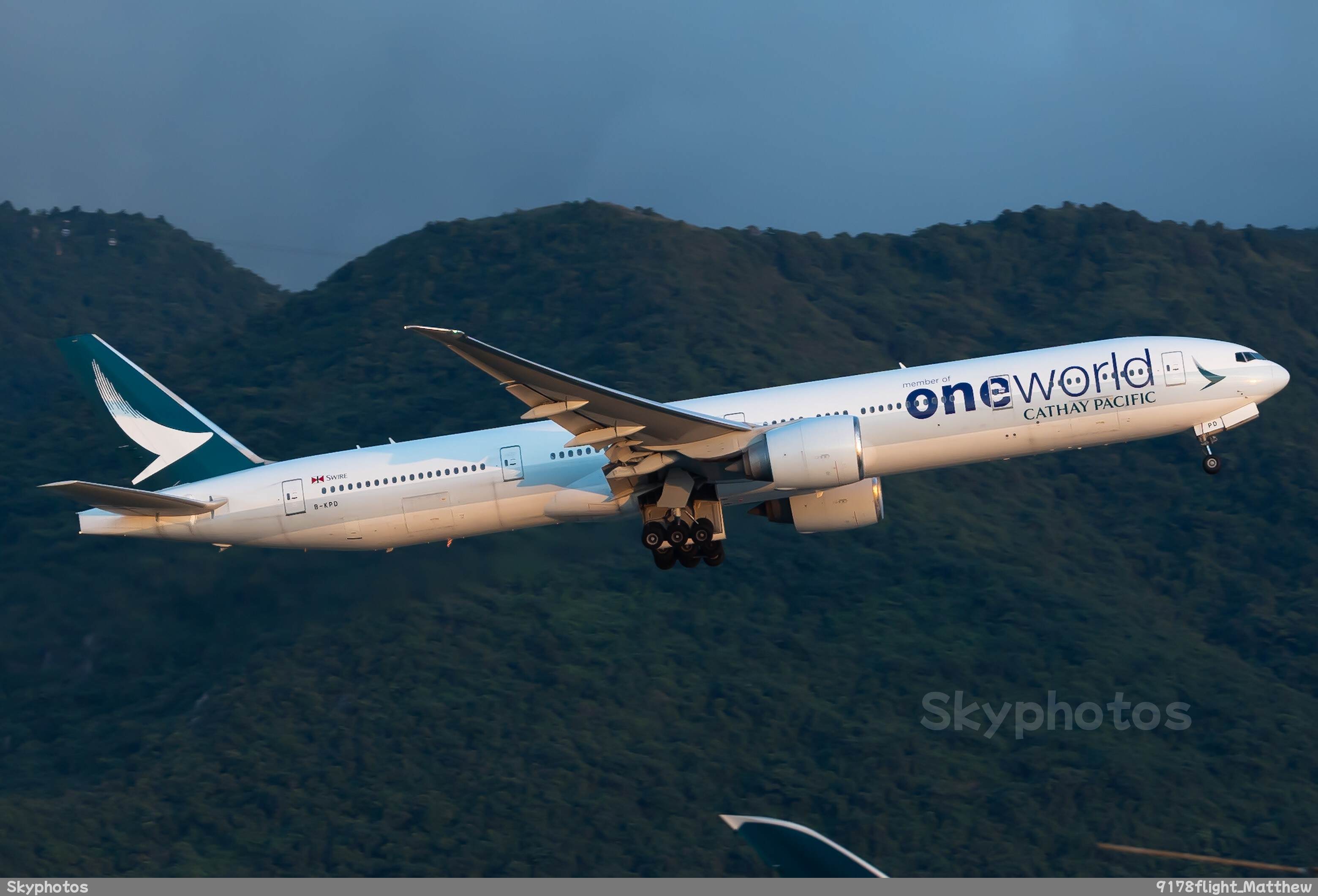 国泰航空 Boeing 777-367ER