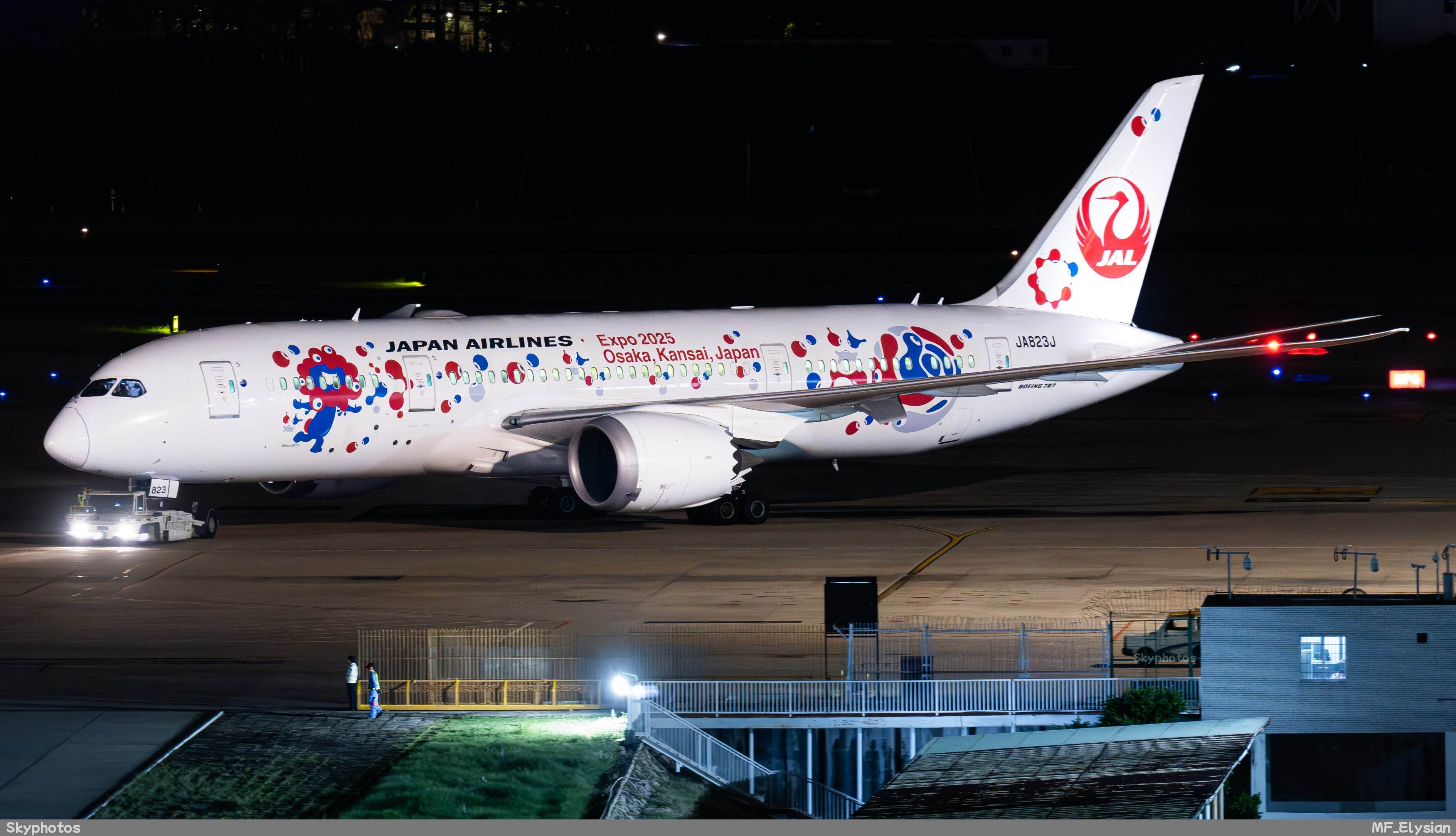 日本航空 Boeing 787-8