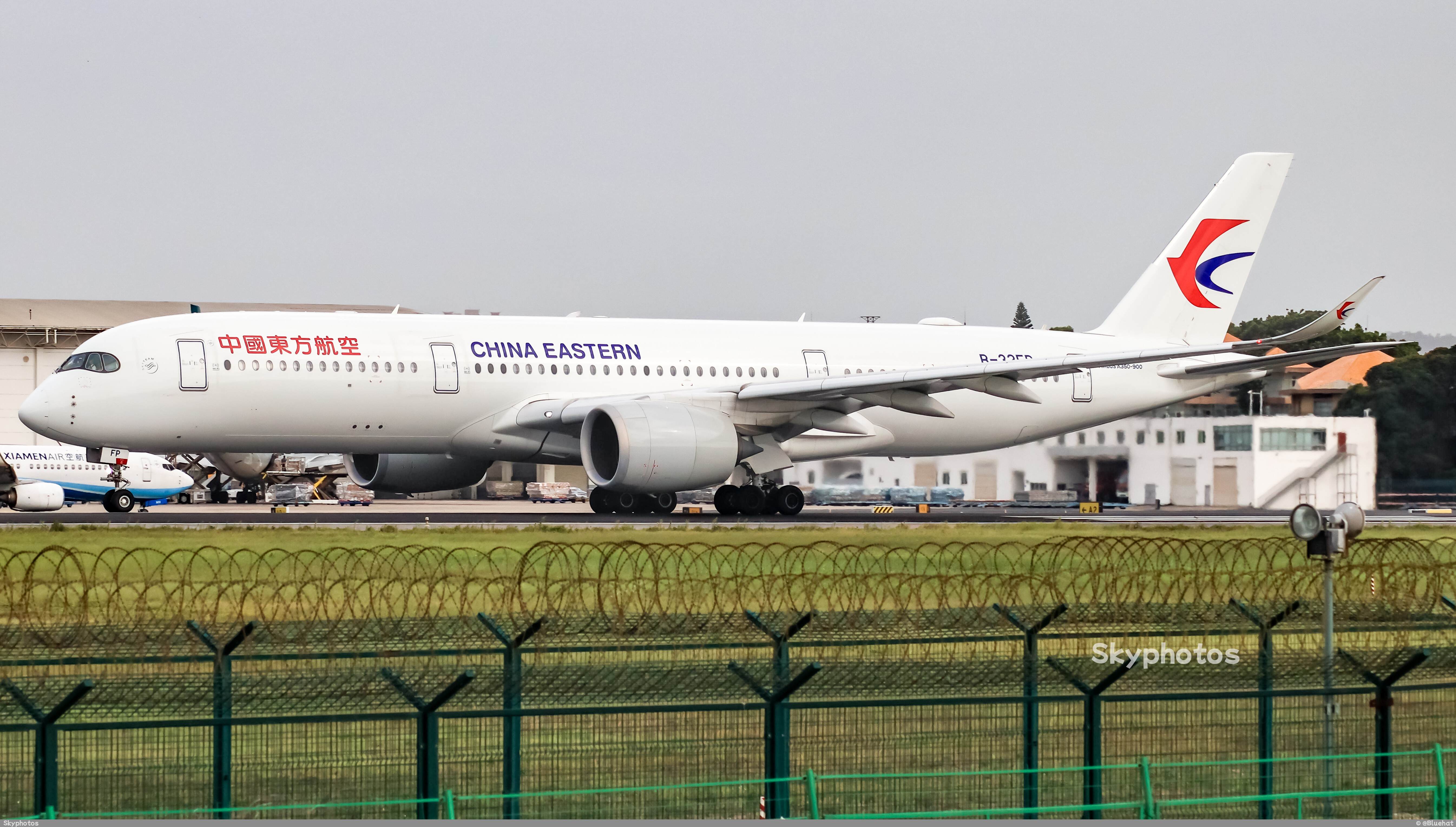 东方航空 Airbus A350-900