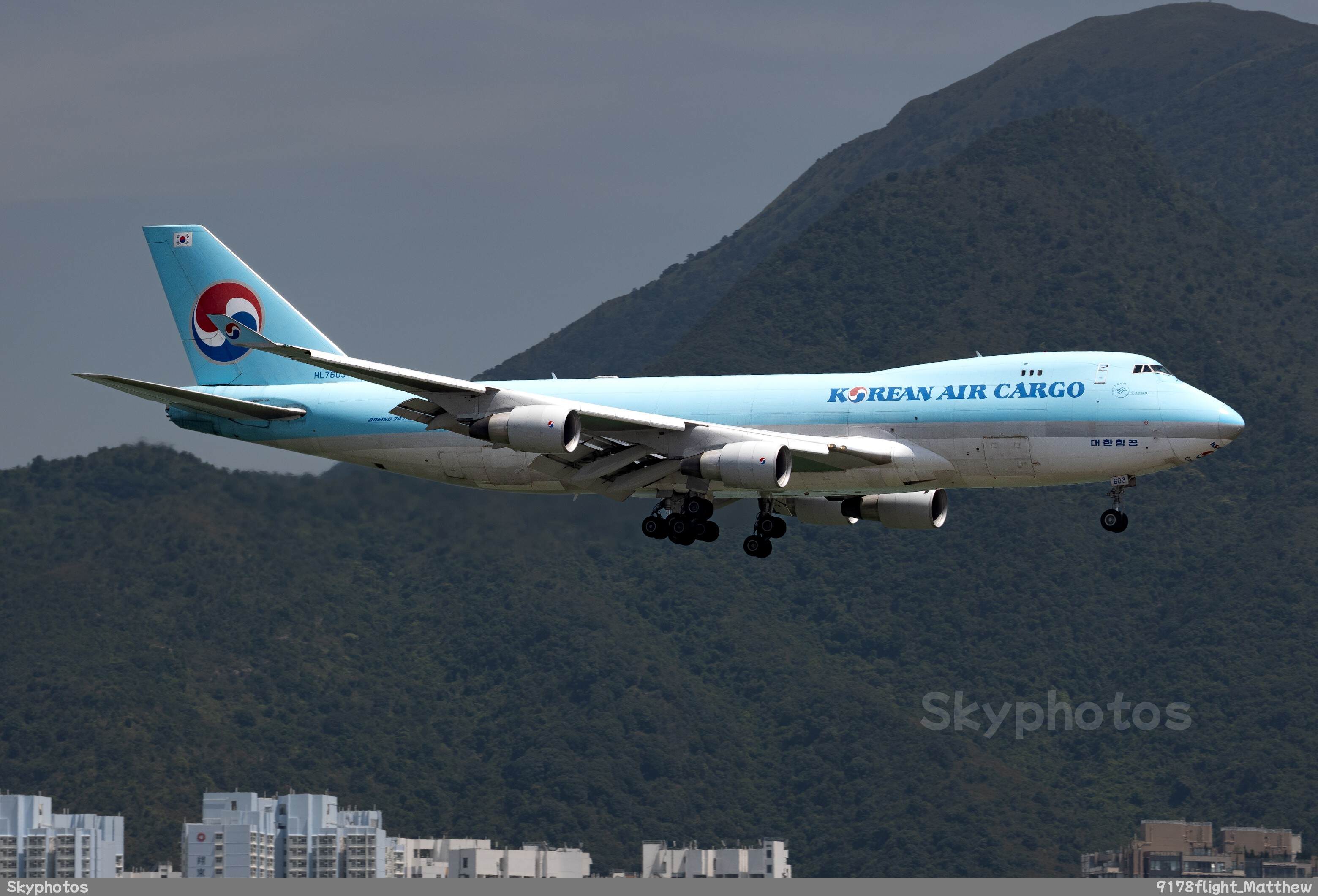 Korean Air Cargo Boeing 747-4BERF