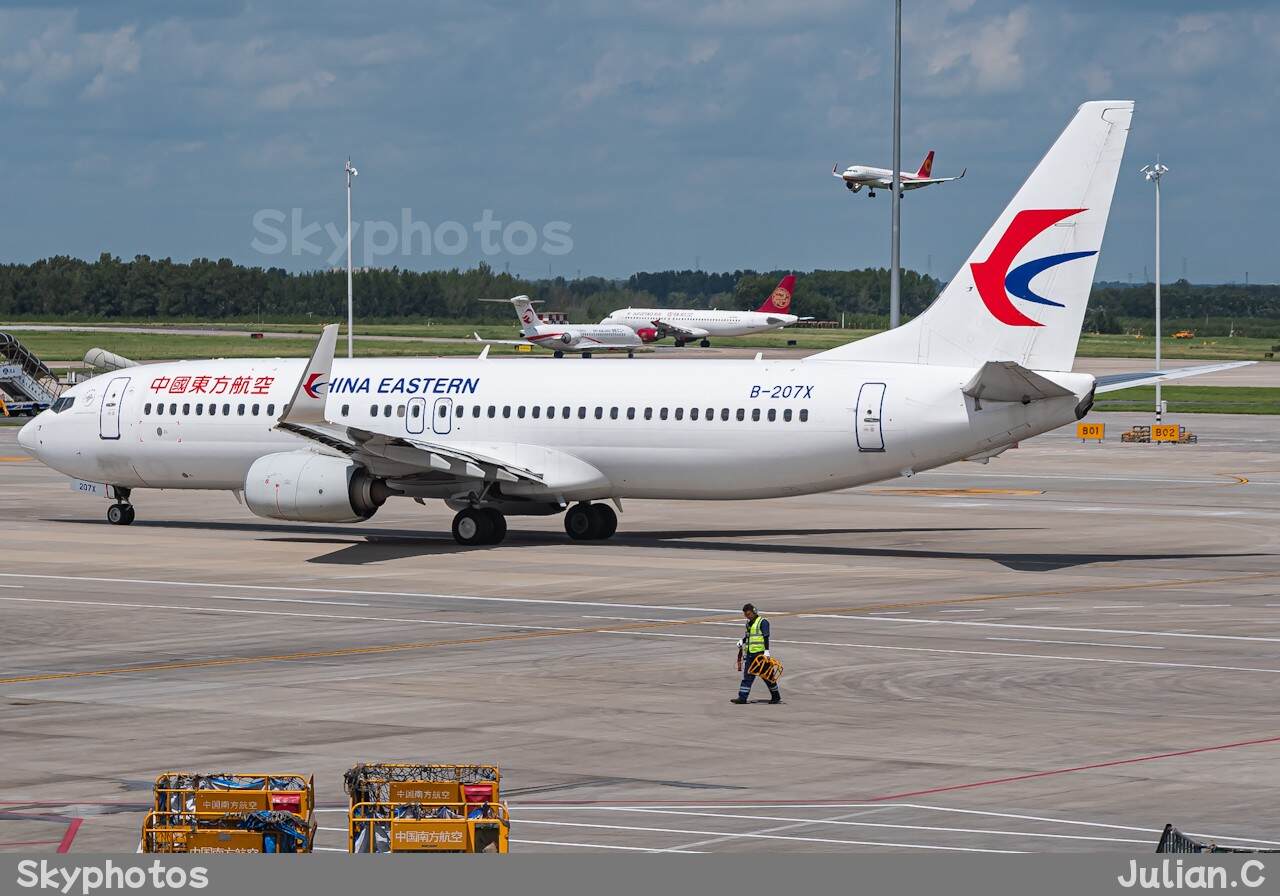 中国东方航空 Boeing 737-89P（WL）