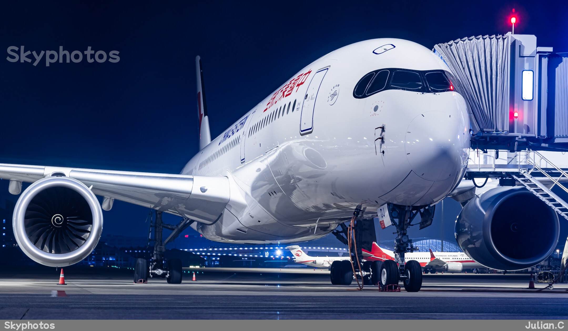 中国东方航空 Airbus A350-941 at 上海浦东国际机场