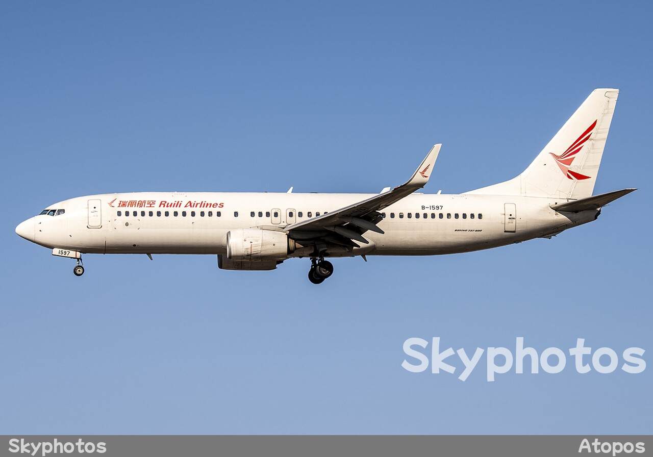 瑞丽航空 Boeing 737-8MAX