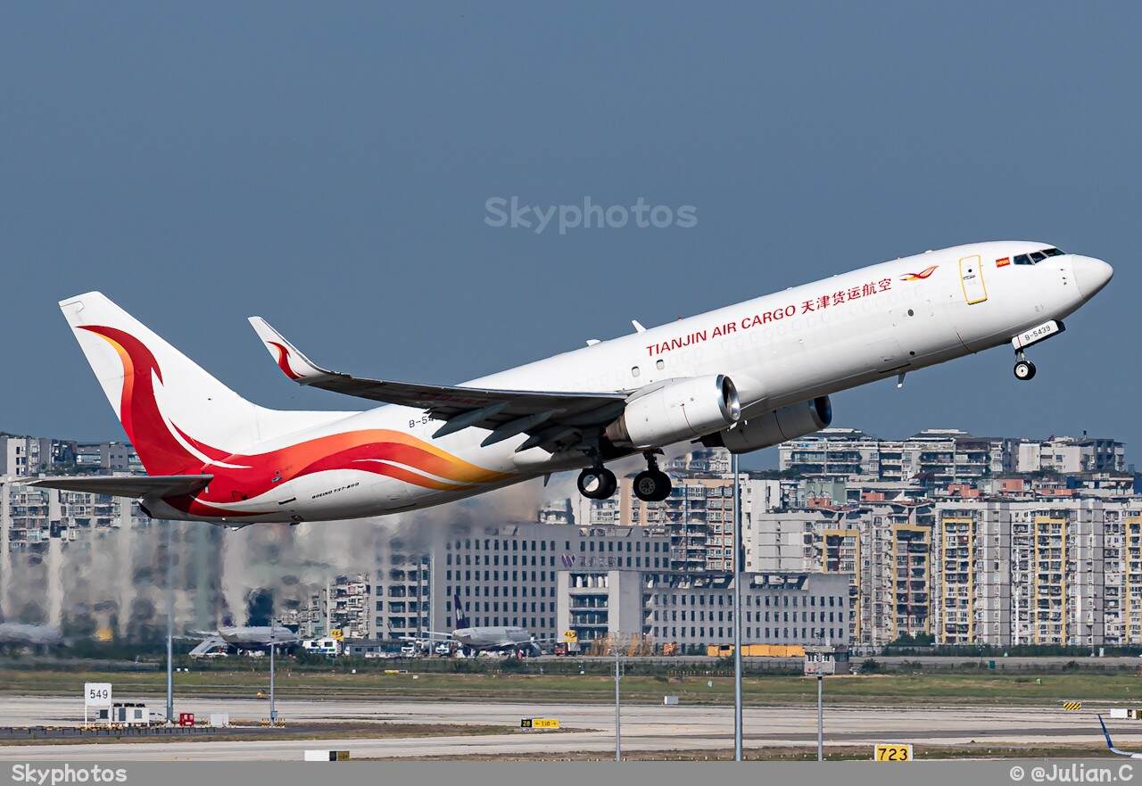 天津货运航空 Boeing 737-808(SF)(WL)