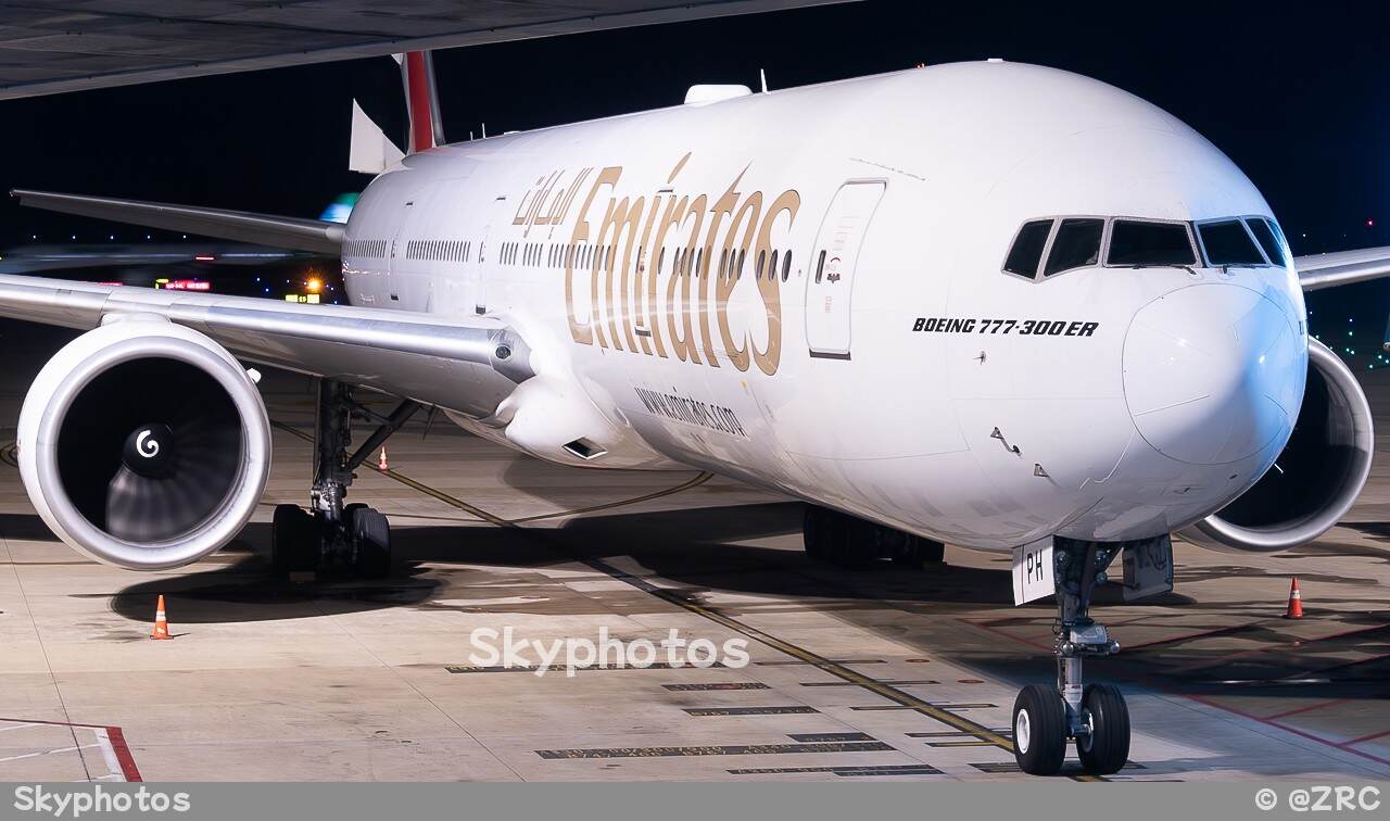 Emirates B777-31H（ER）