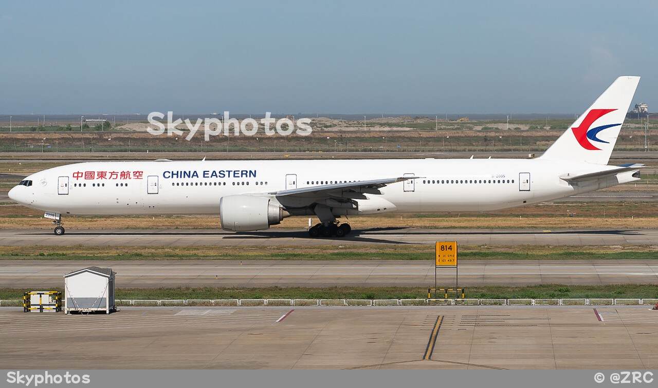 中国东方航空 B777-39P(ER)