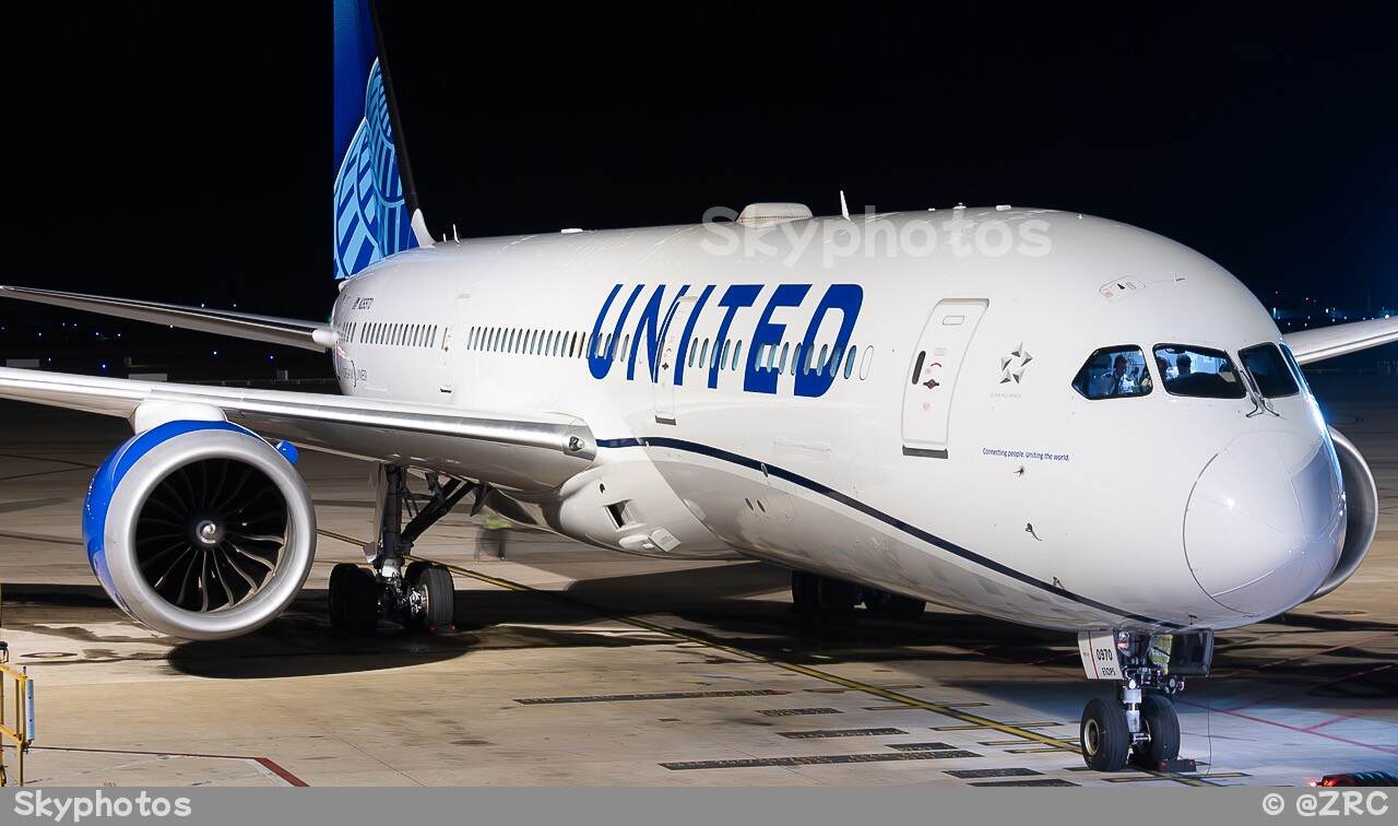 United Airlines B787-9