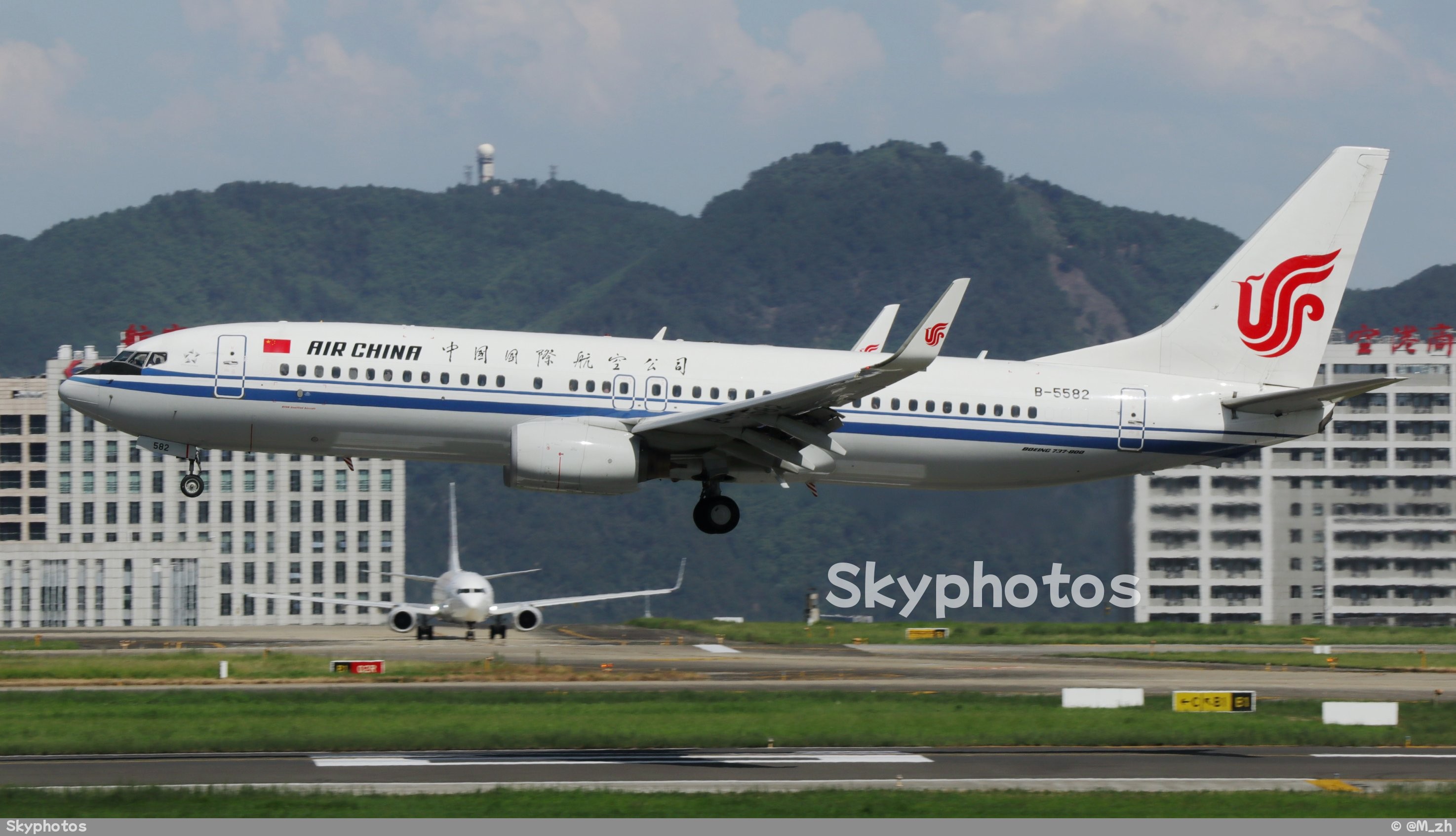 中国国际航空 B737-89L(WL)