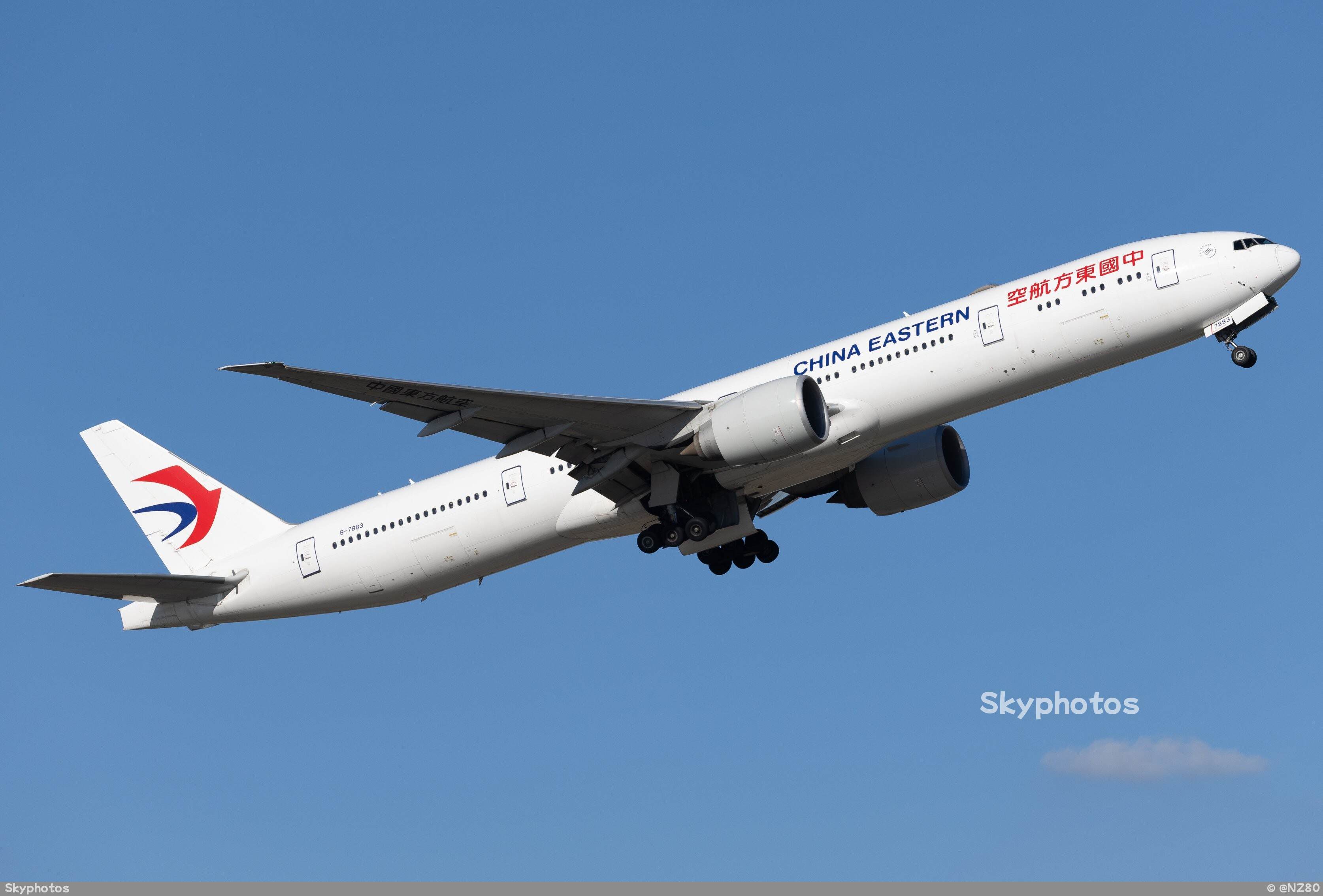 中国东方航空 B777-300ER