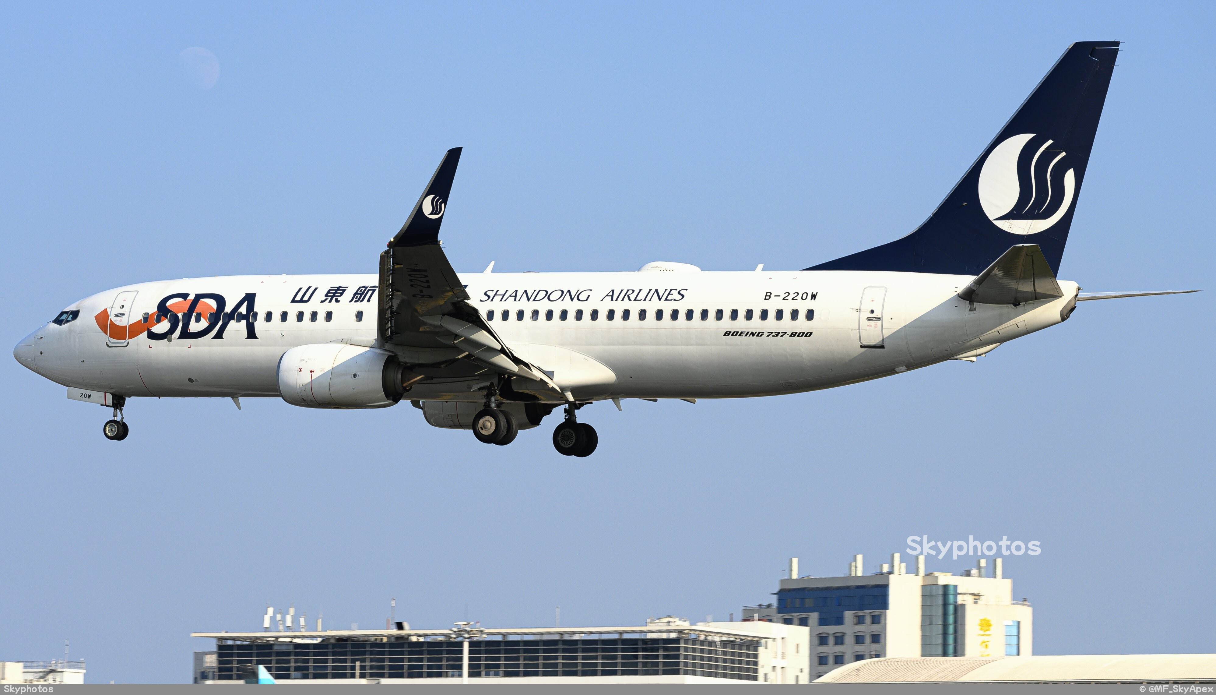 山东航空 B737-8JP(WL)