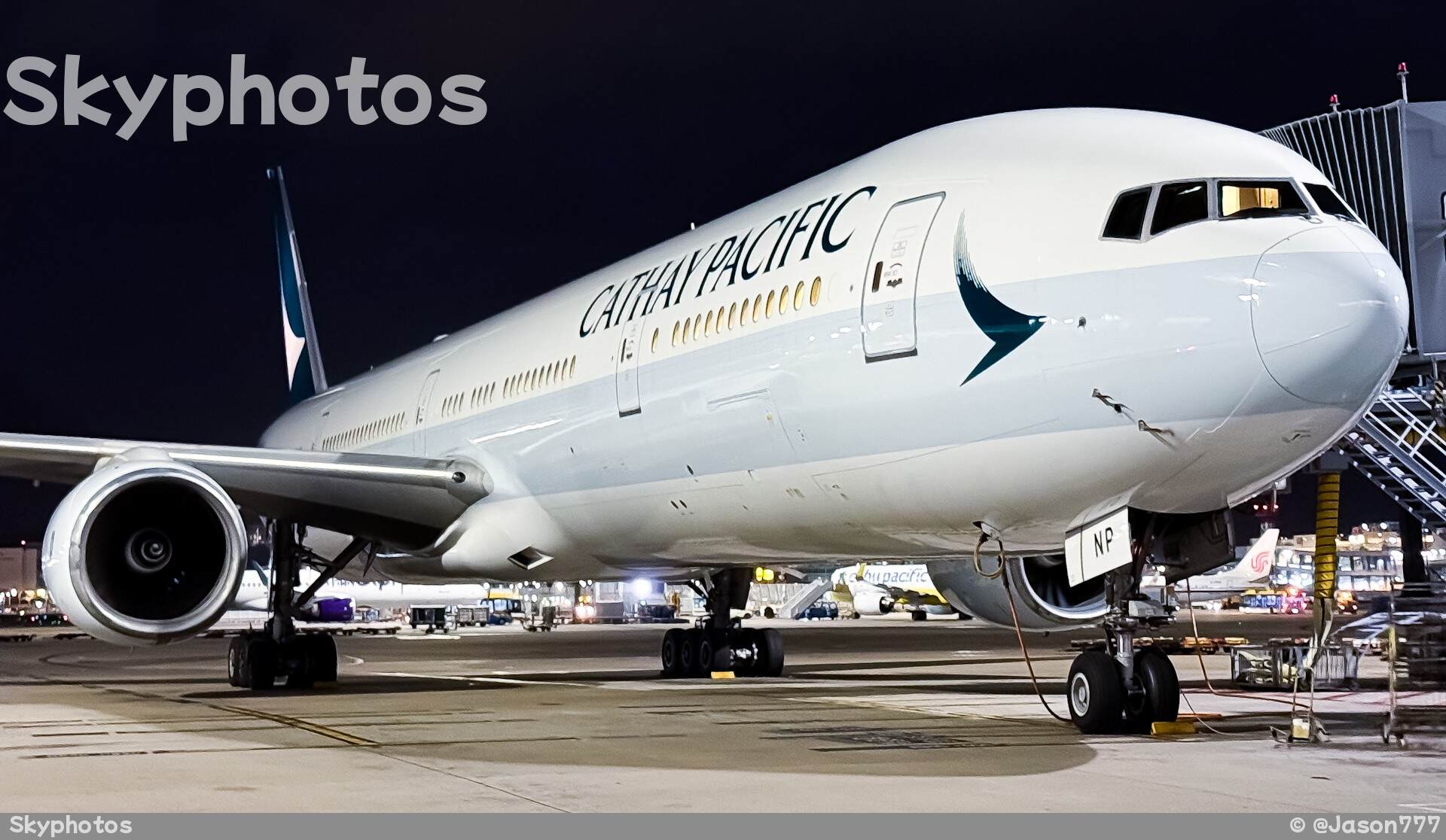 国泰航空 B777-367