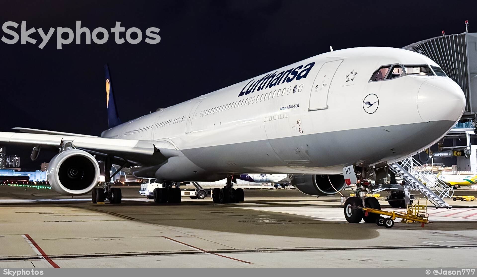 德国汉莎航空 A340-642