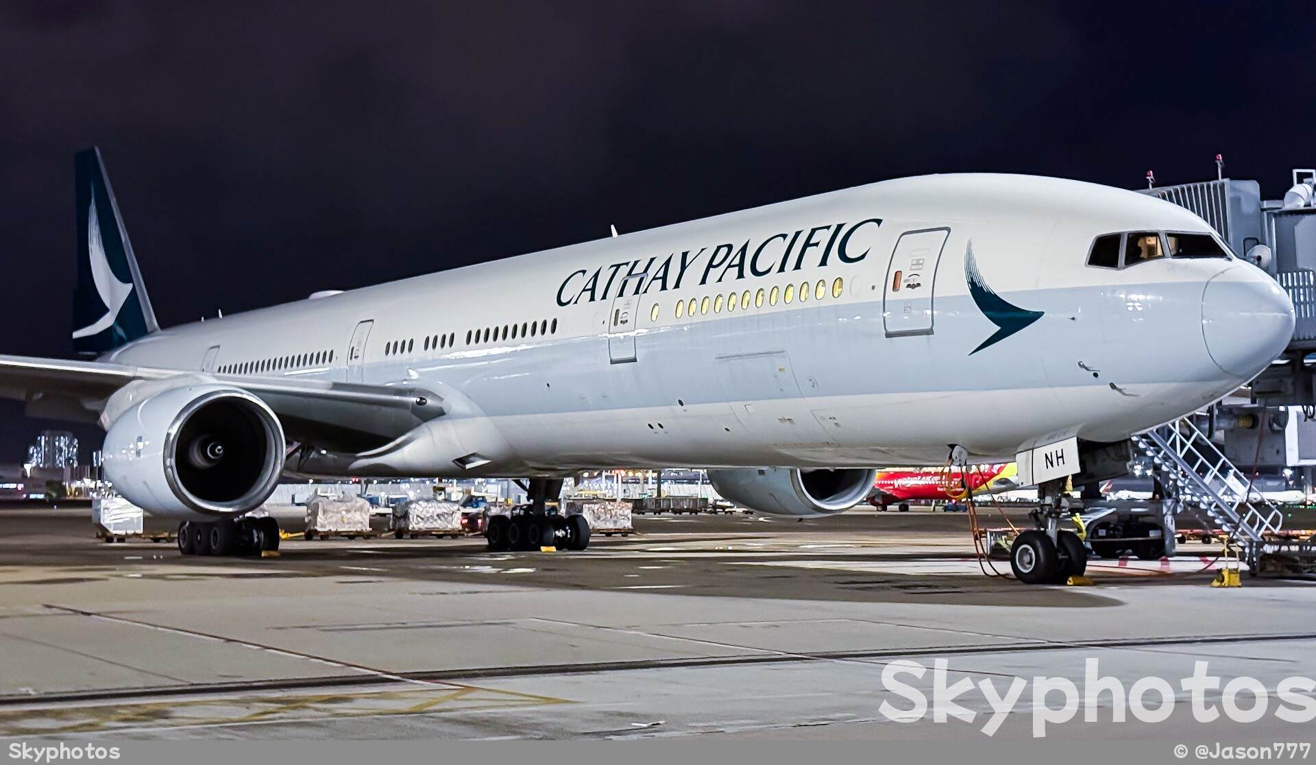 国泰航空 B777-367