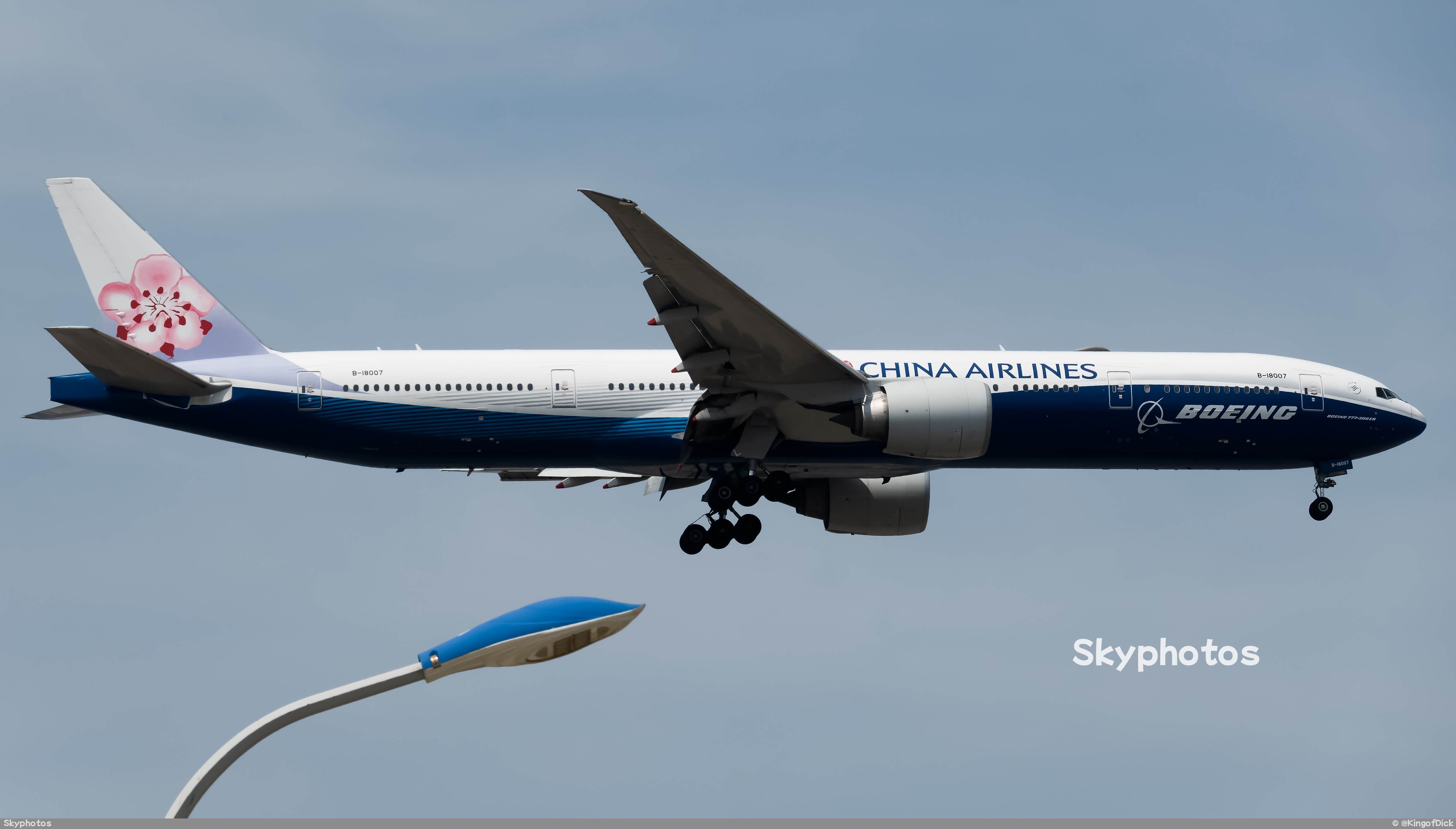 中华航空 B777-309(ER)