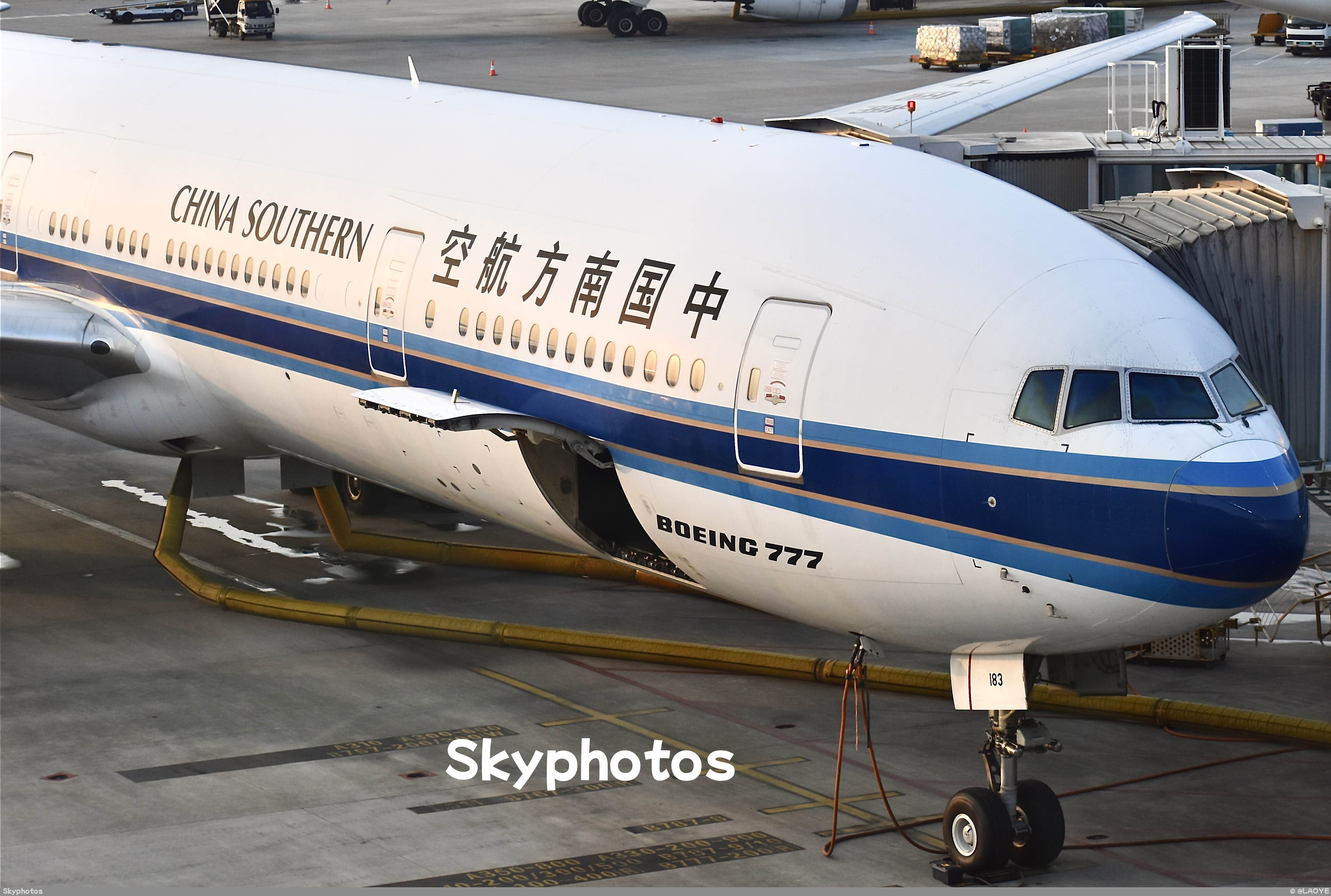 中国南方航空 B777-31B(ER)