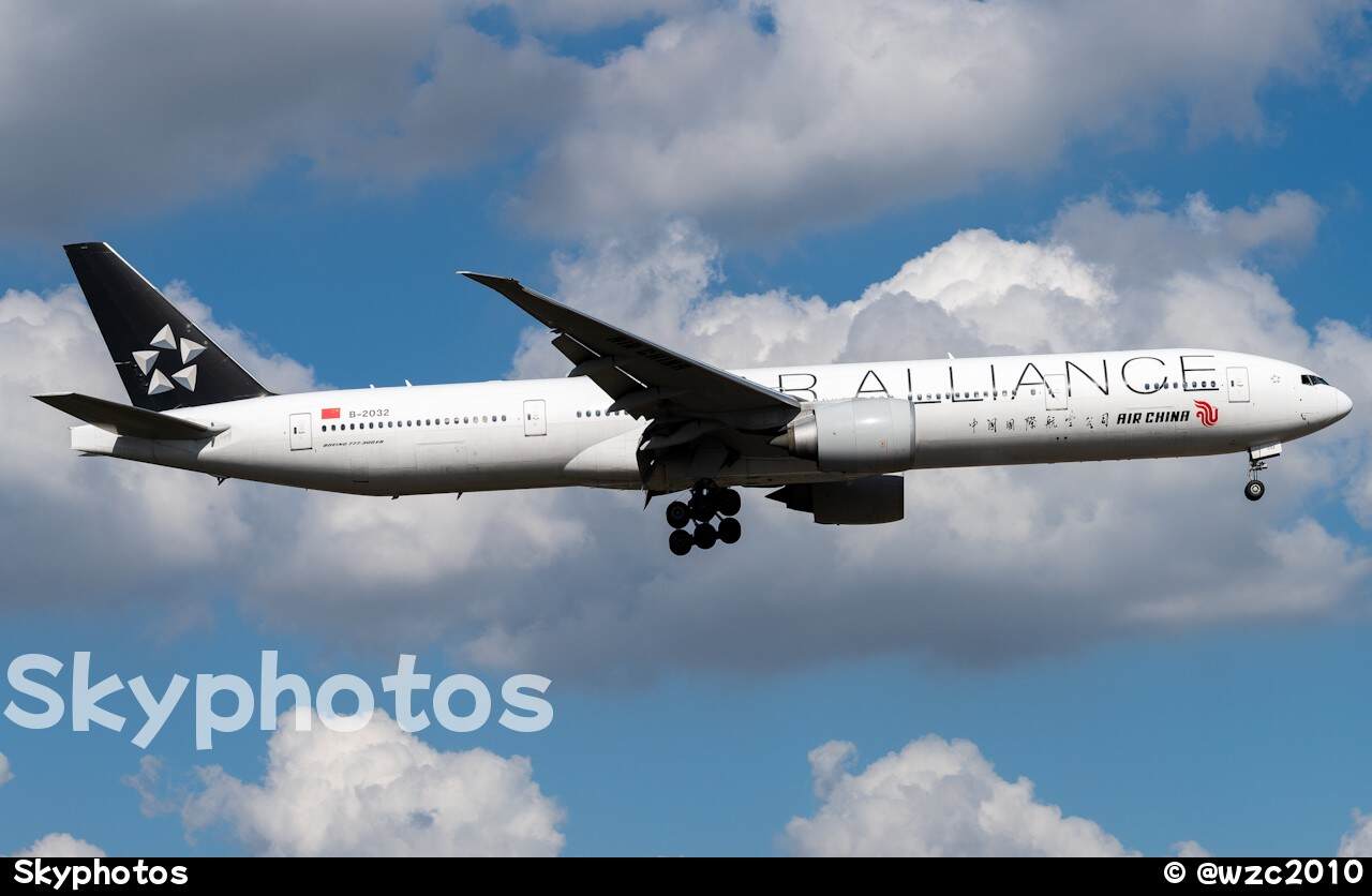 中国国际航空 B777-39L(ER)