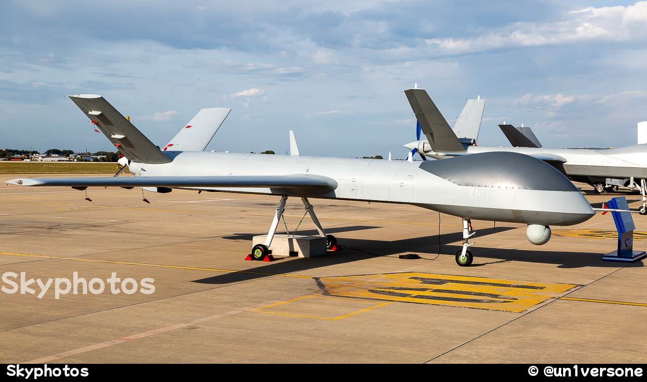 中国人民解放军空军 Wing Loong UAV