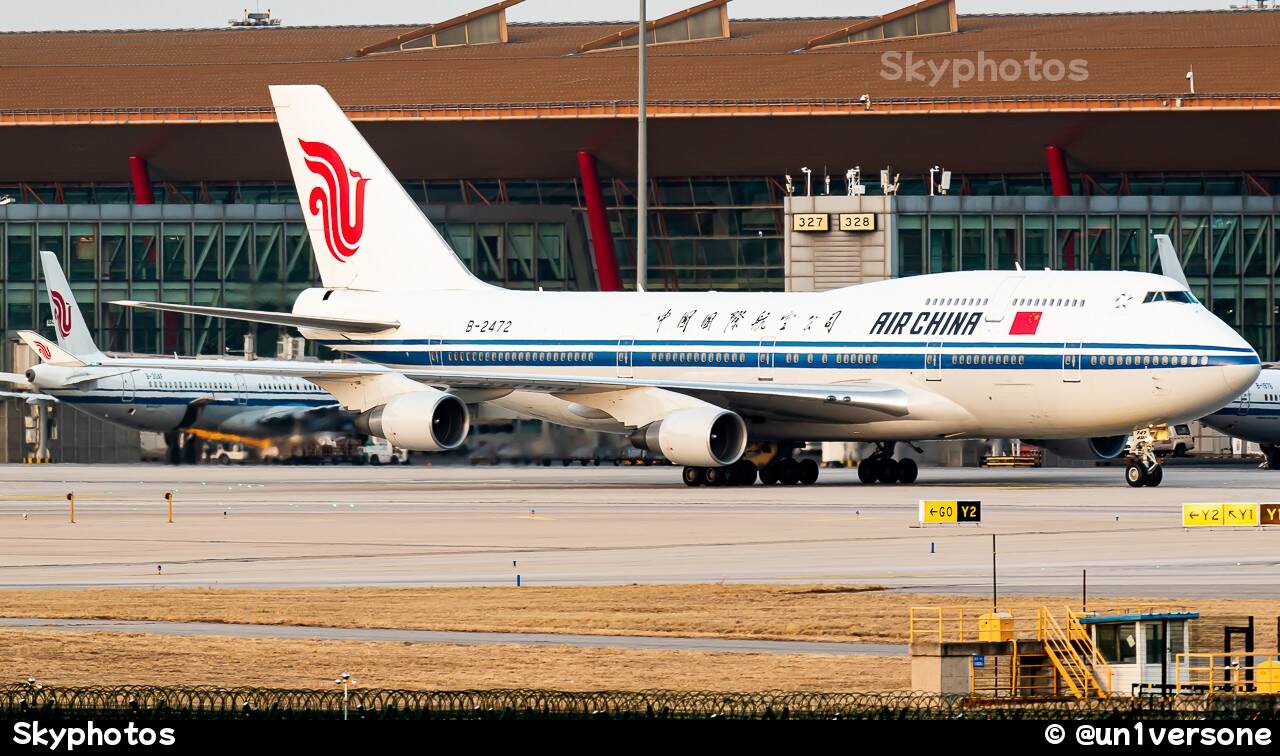 中国国际航空 B747-4J6