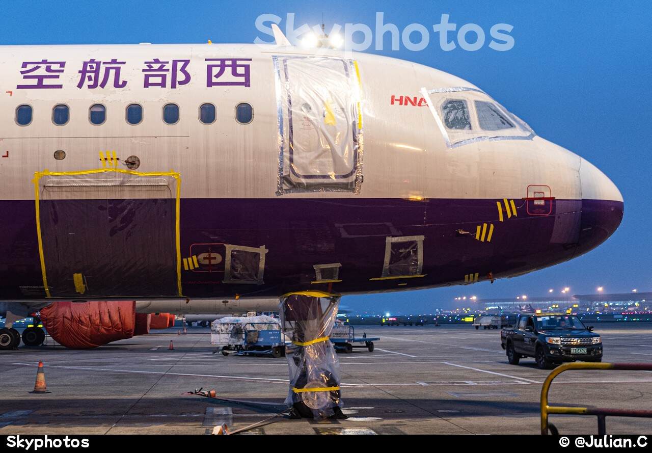 西部航空 A320-214(WL)