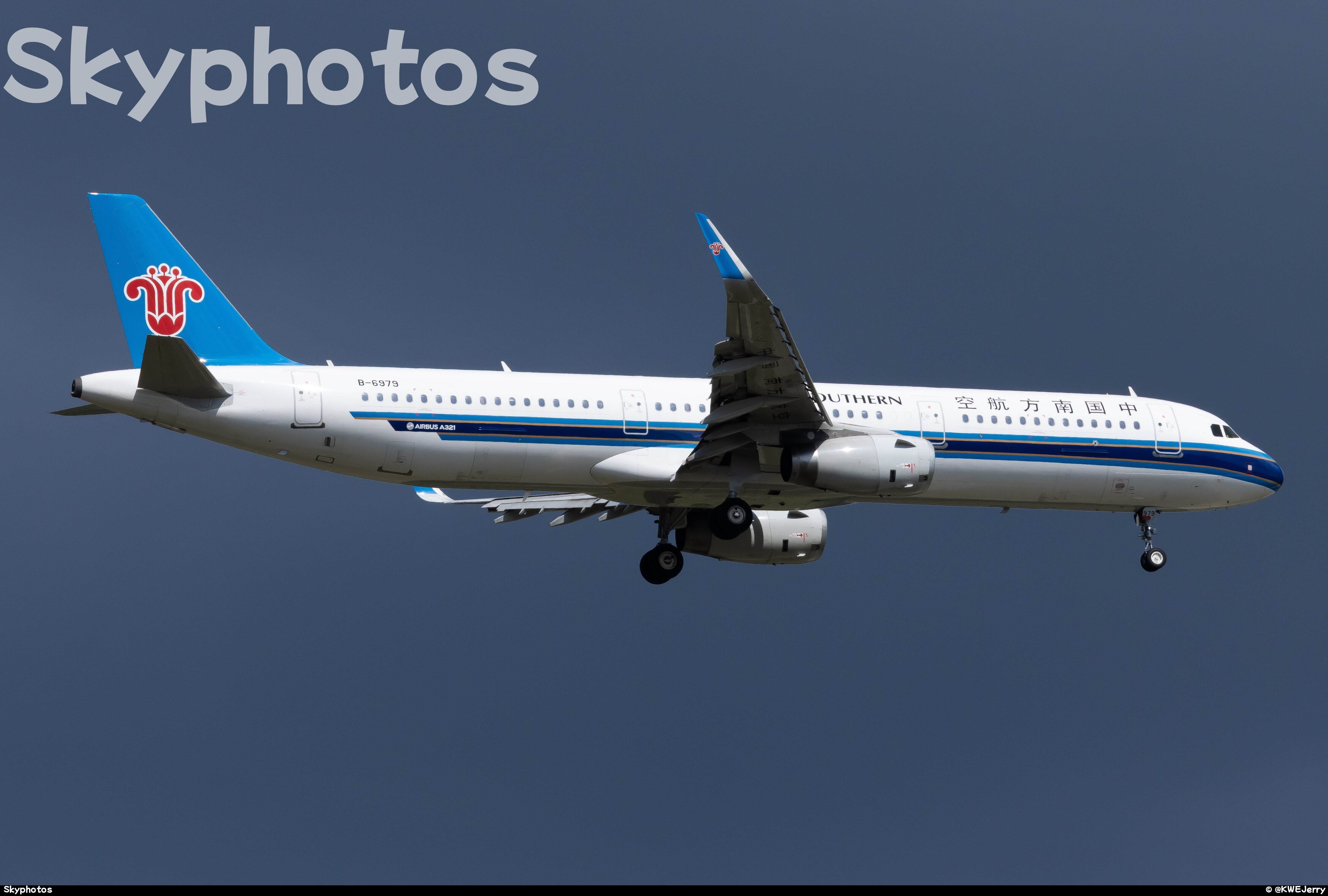 中国南方航空 A321-231/SL at KWE