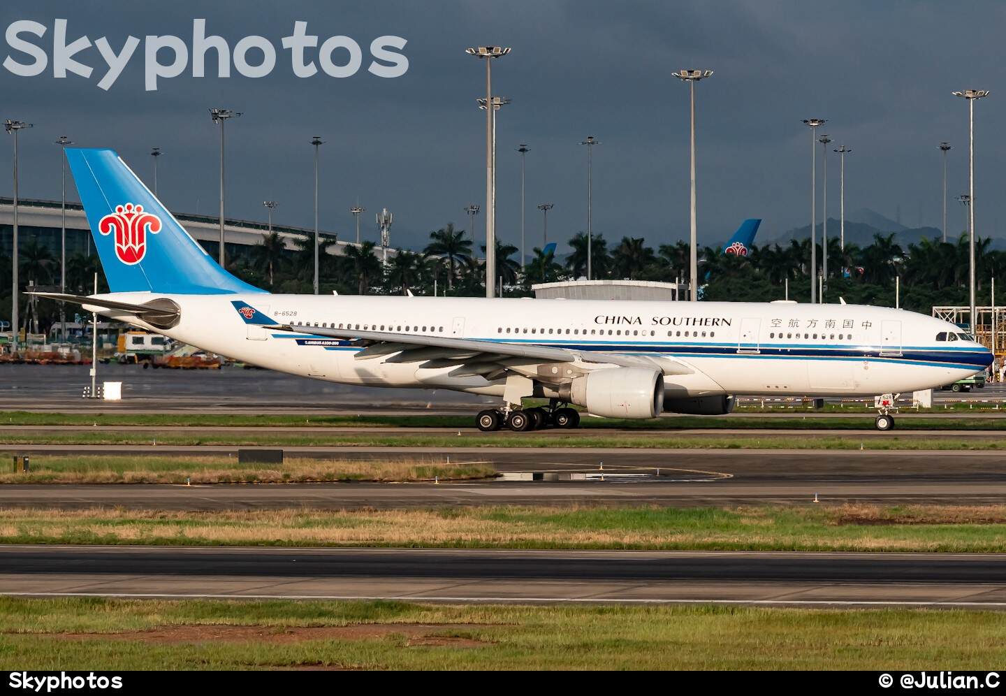 中国南方航空 Airbus A330-223