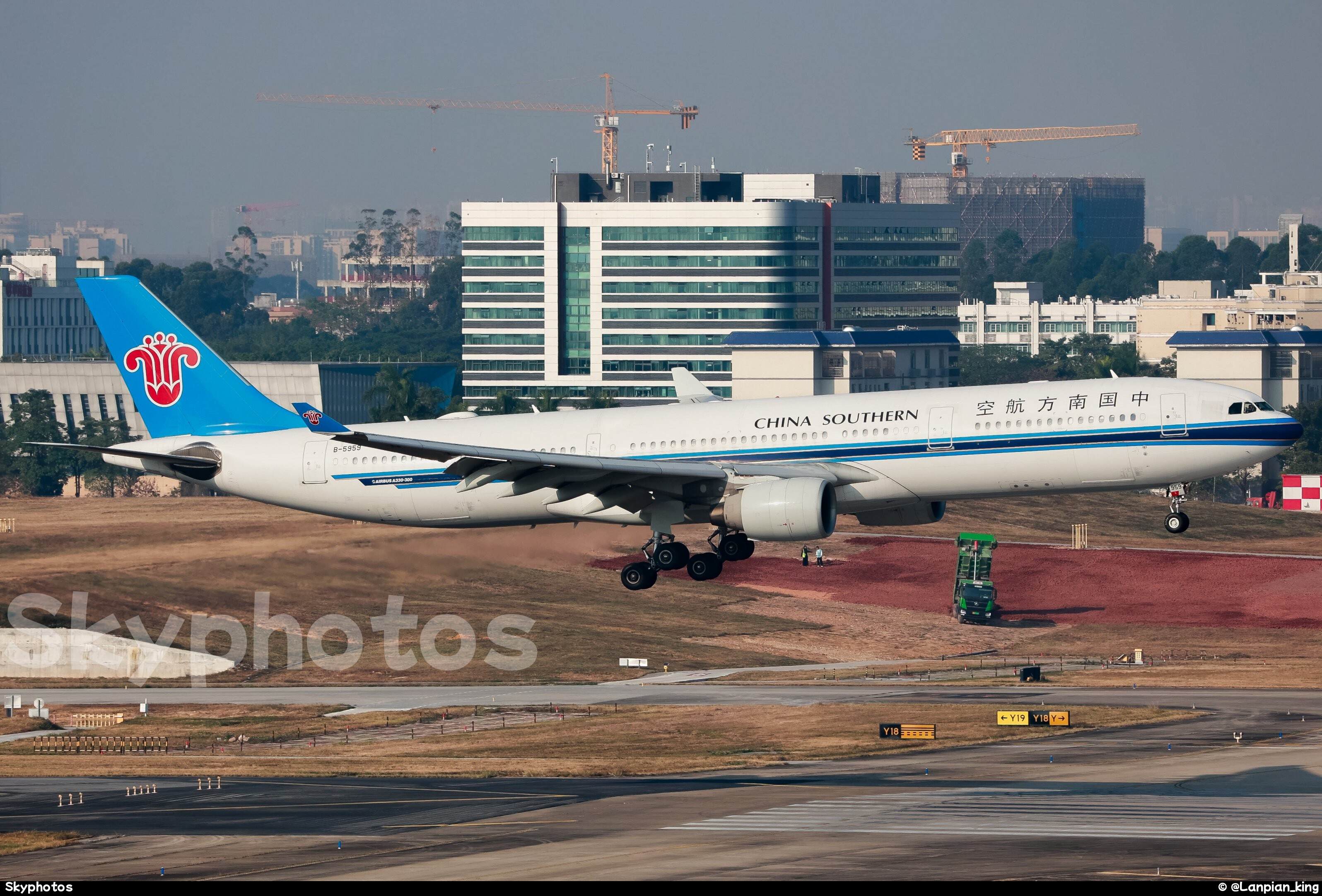 中国南方航空 A330-323X
