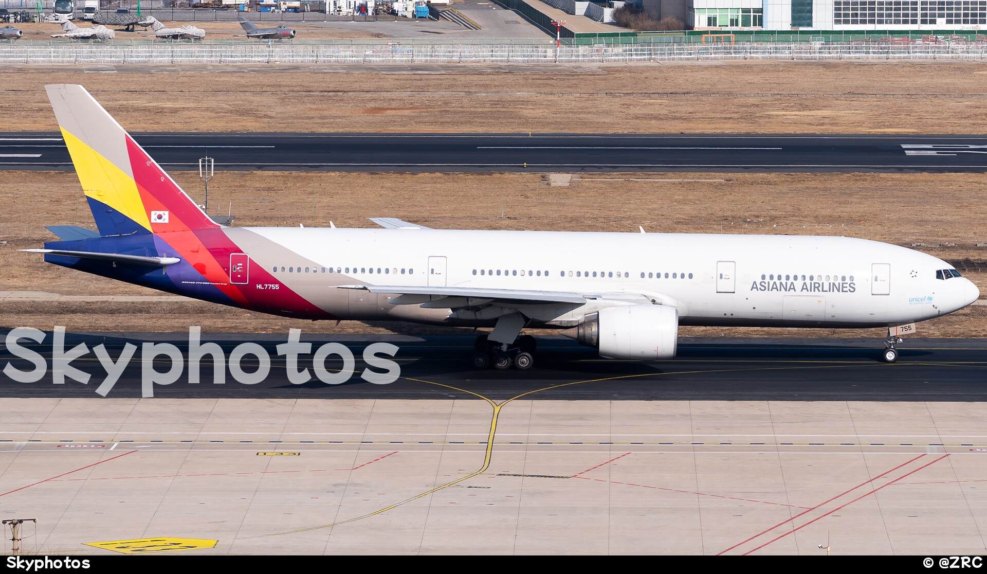 韩亚航空 Boeing 777-281ER