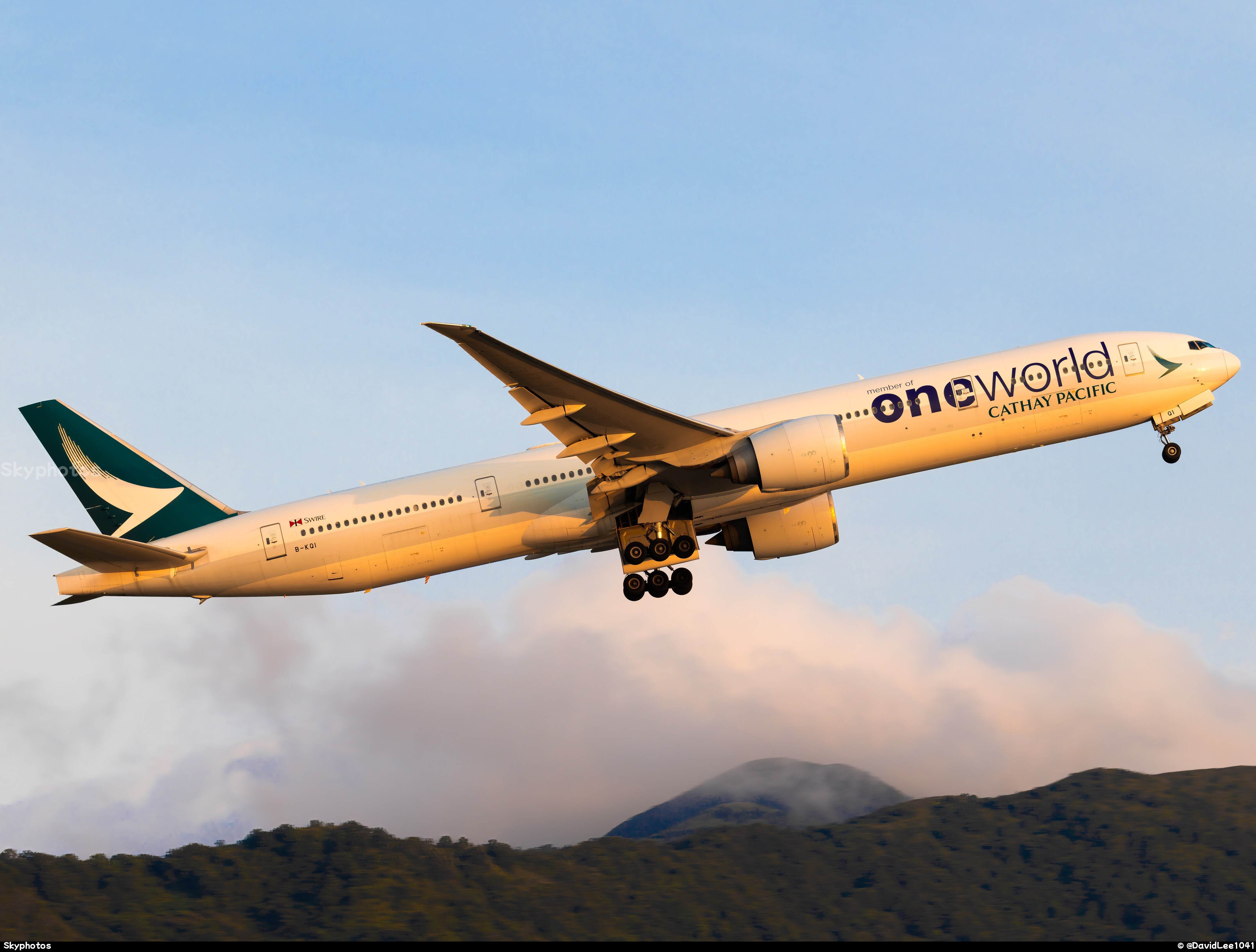 国泰航空 B777-367(ER)