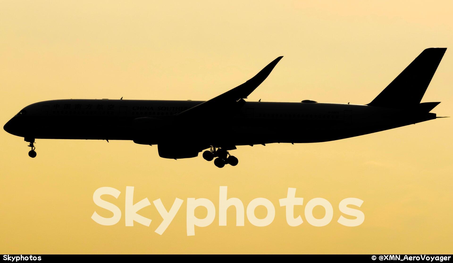 中国南方航空 A350-941 at 广州白云国际机场