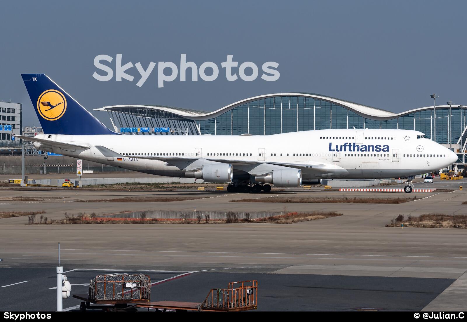 Lufthansa Boeing 747-430