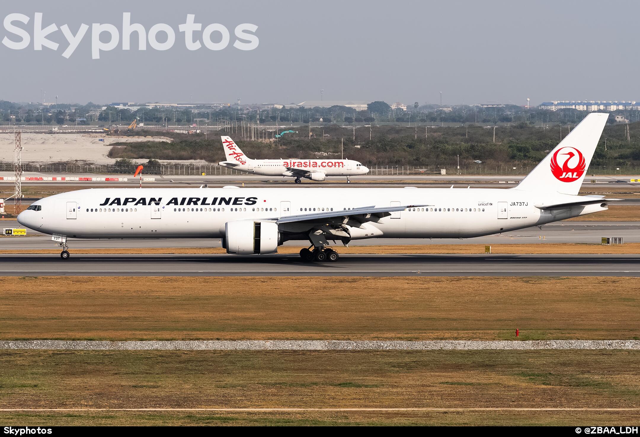 日本航空 Boeing 777-300ER