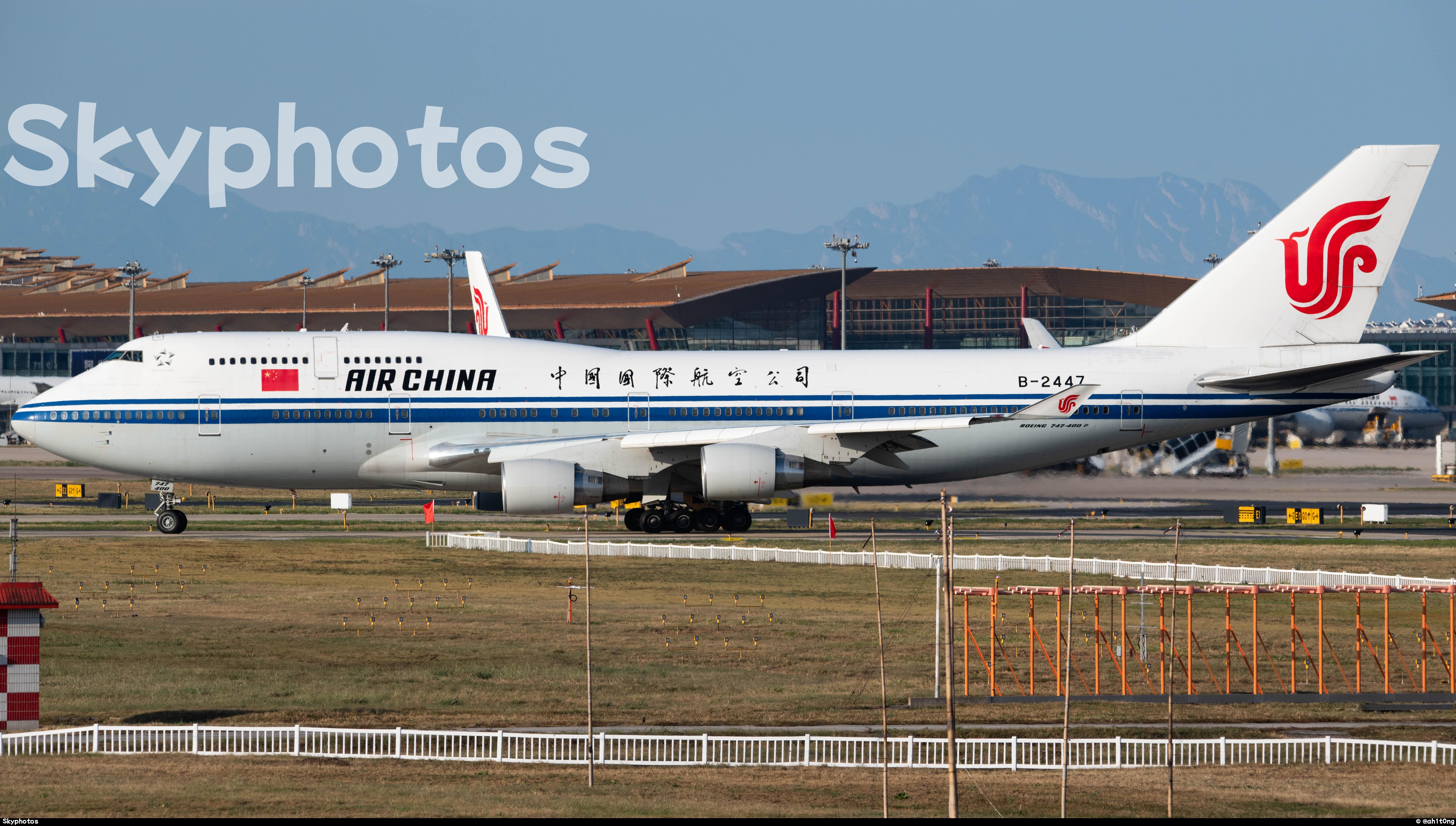 中国国际航空 B747-4J6